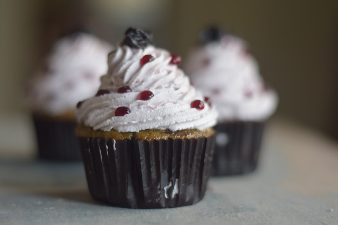 Oatmeal Raisin Protein Cup Cakes. Photo by Mohammad Hasan on Unsplash